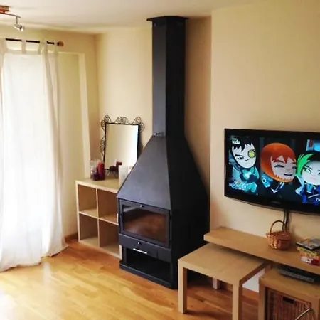 Luminoso Piso Con Vistas Increibles A La Montana, Ideal Para Familia * Villanúa